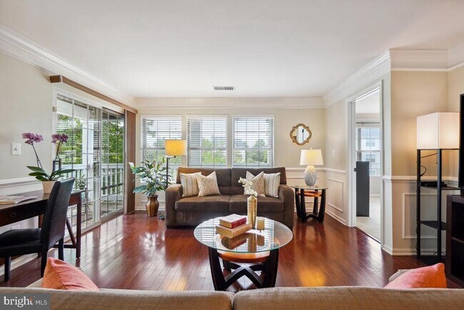 Building Photo - 8095 Lacy Dr