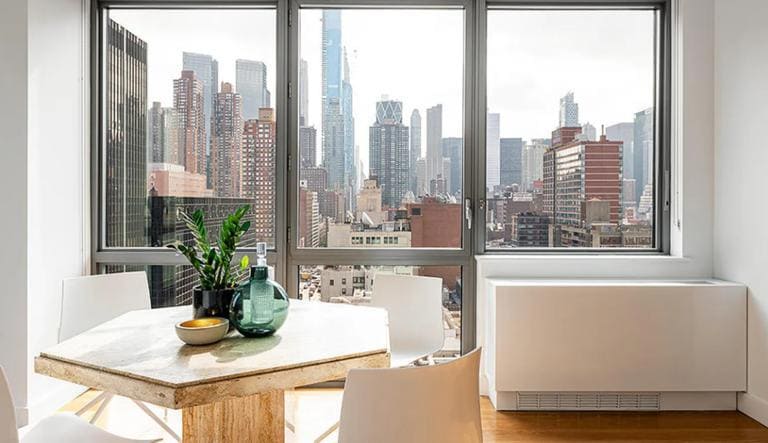 Building Photo - 606 W 57th St
