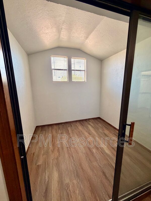 Building Photo - 6012 Gaelic Glen Dr