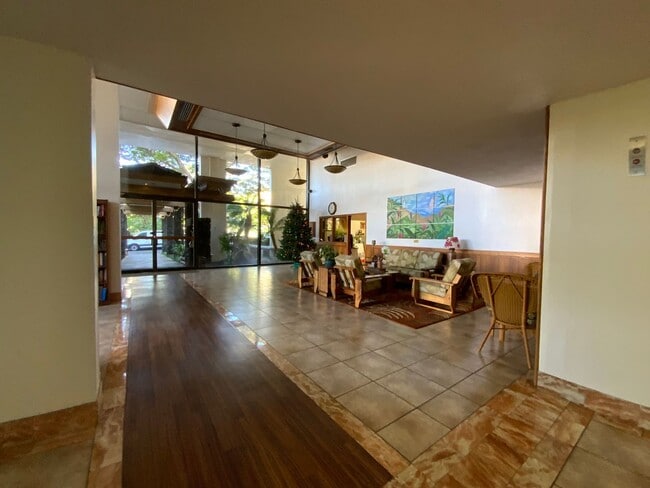 Building Photo - RARELY AVAILABLE MAKIKI PARK PLACE - ALL UTILITIES INCLUDED!