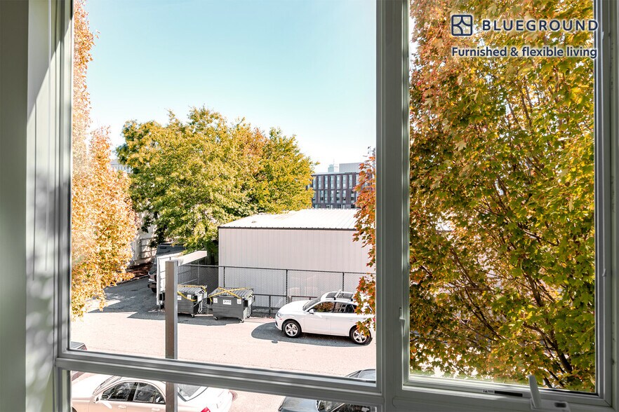 Building Photo - 240 Sidney St