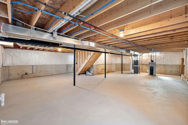 Building Photo - 23827 Shadow Woods Dr