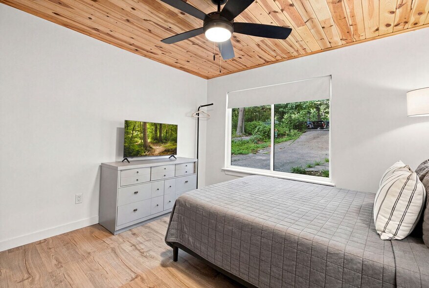 Building Photo - 45 Grisham Dr