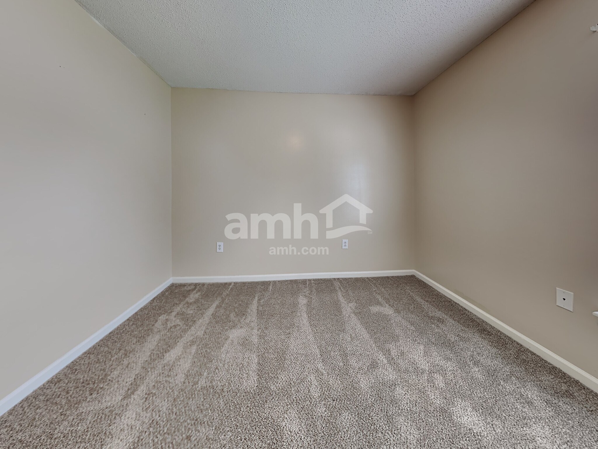 Building Photo - 5001 Athol St