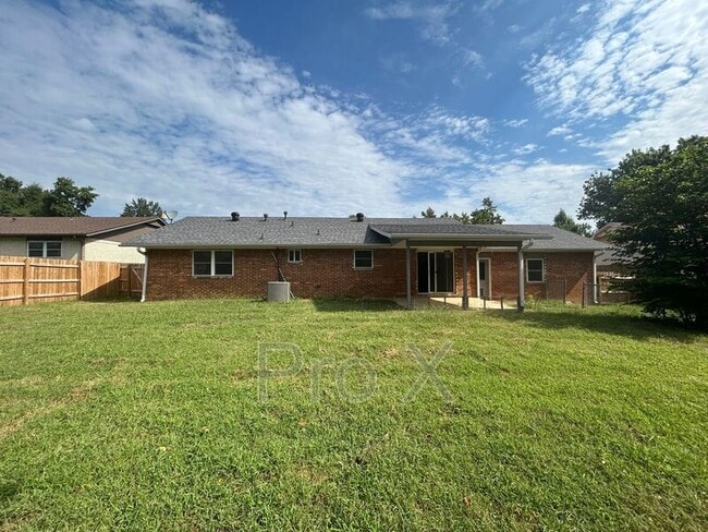 Building Photo - 2914 W Richwood Cir