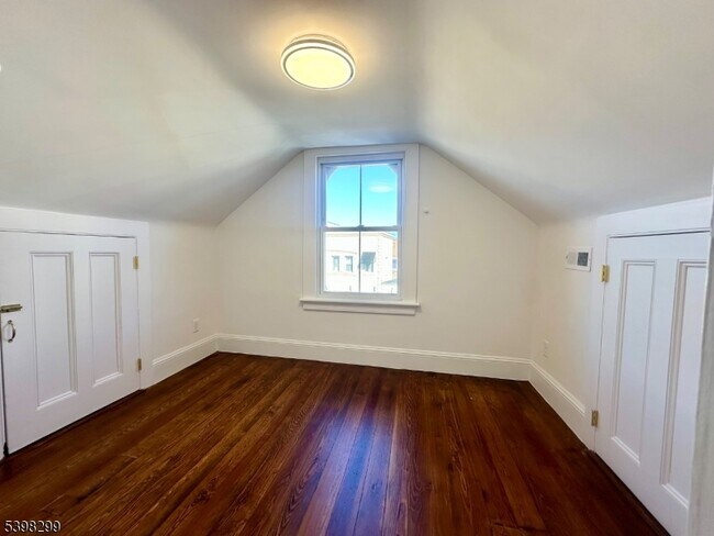 Building Photo - 328 Bloomfield Ave