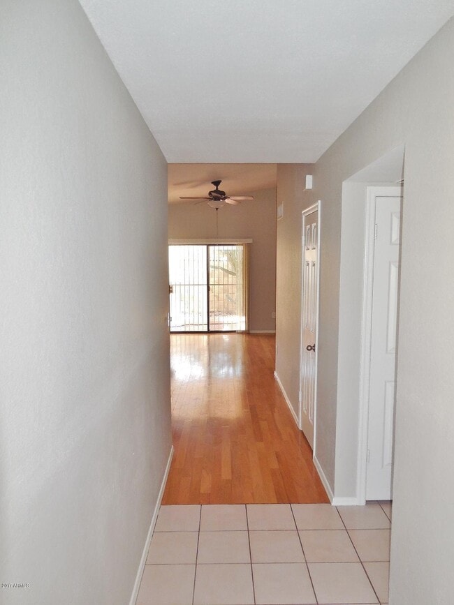 Building Photo - 127 E Danbury Rd