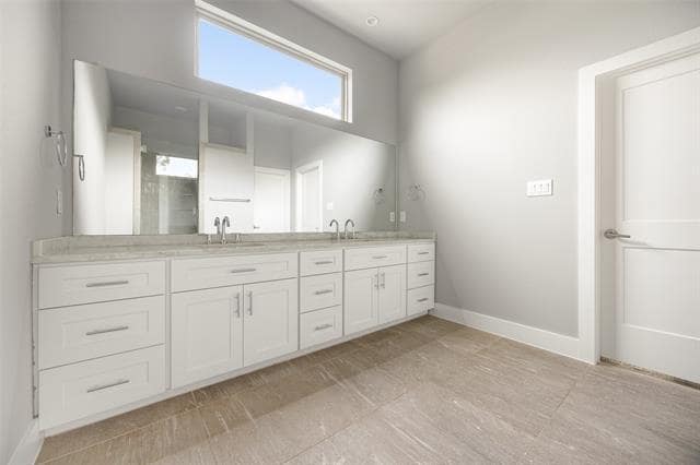 Building Photo - 4226 Roseland Ave