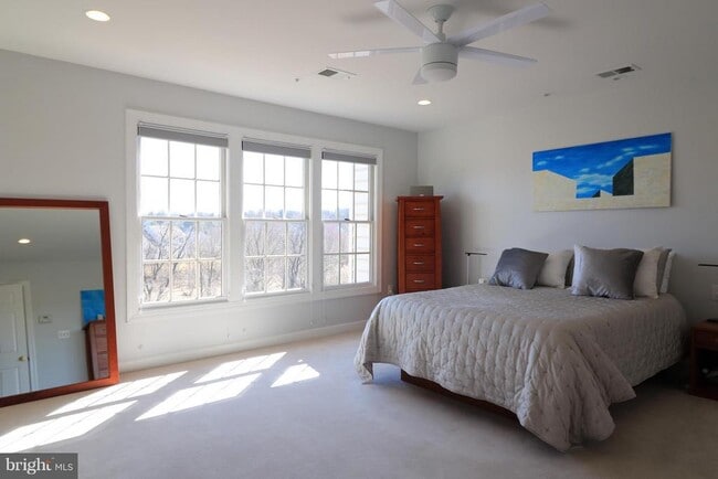 Building Photo - 13539 Flowerfield Dr