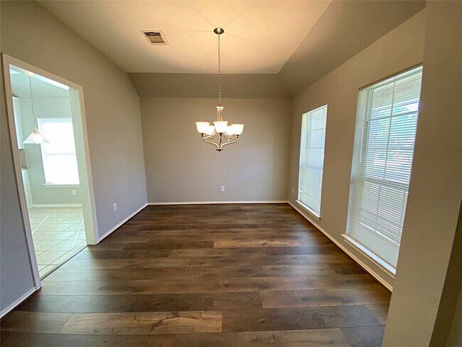 Building Photo - 22014 Gold Leaf Trail