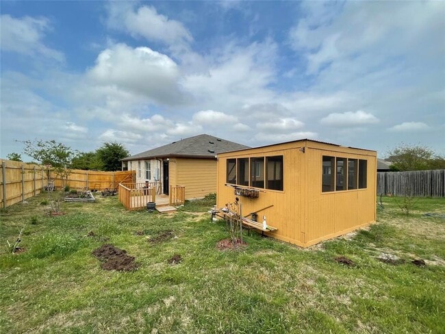 Building Photo - 600 Lakemont Dr