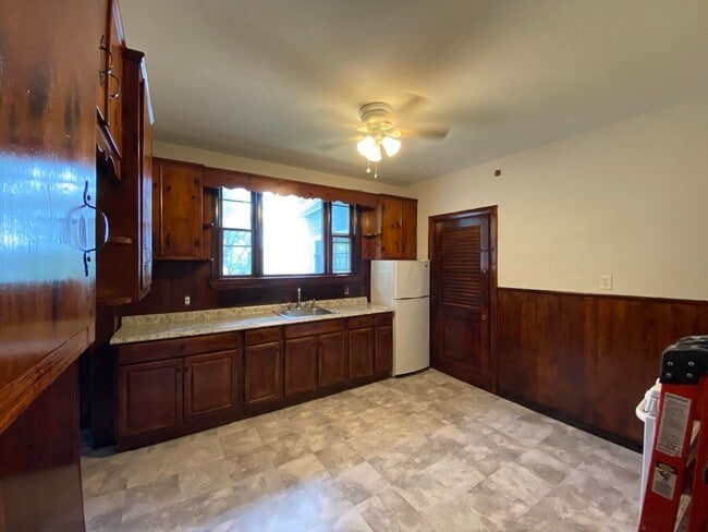 Building Photo - 62 Liberty Ave