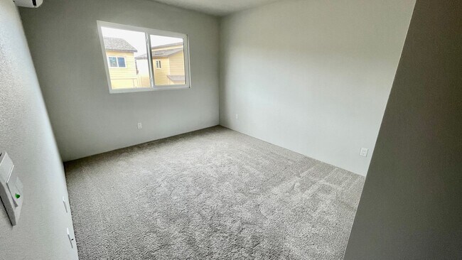 Building Photo - 4 BED/2.5 BATH HOME in Hoopili - Garage & ...