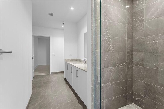 Building Photo - 3015 S Ysabella Ave