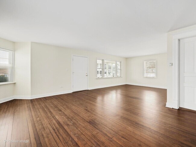 Building Photo - 122 S Prospect St