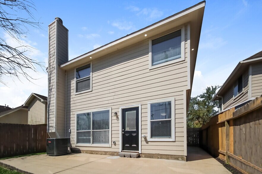 Building Photo - 3619 Windmill Village Dr