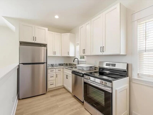 Building Photo - 4064 Biltmore Ave