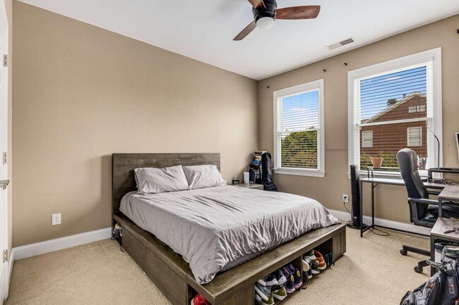Building Photo - 3019 Riverstone Tr