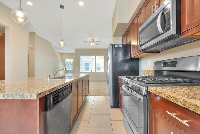 Building Photo - 741 Sawyer Pl