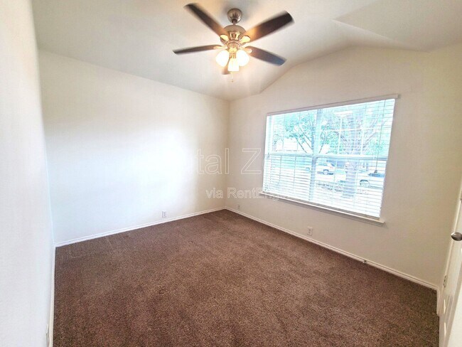 Building Photo - 8612 Orleans Ln