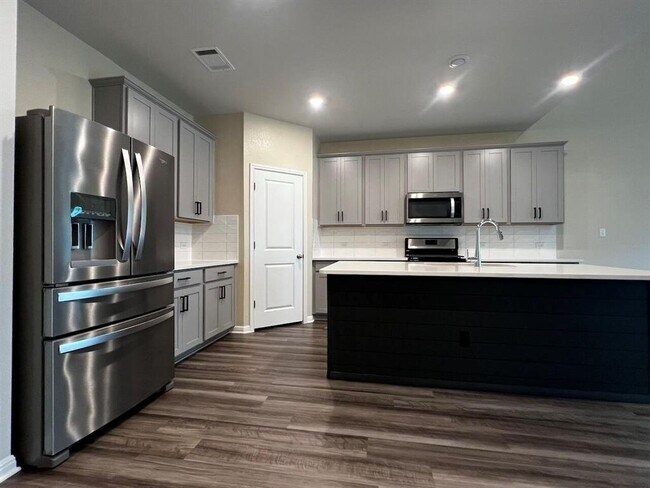 Building Photo - 1509 Deering Run