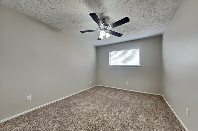 Building Photo - 4823 Owens Creek Ln