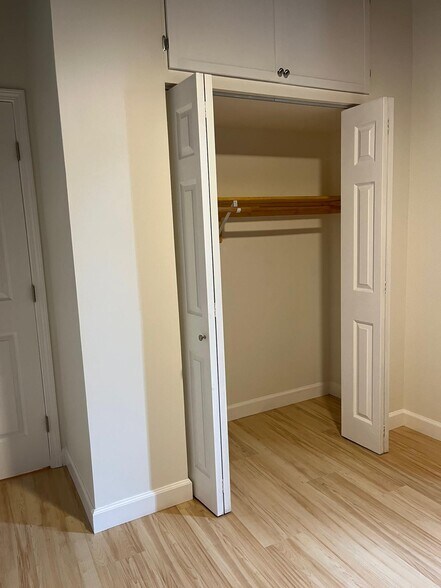 Building Photo - 1418 Maryland Ave NE