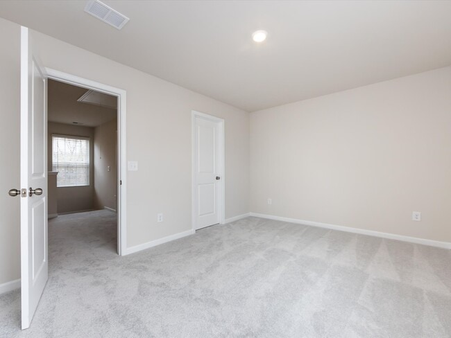 Building Photo - 1048 Old Trade St