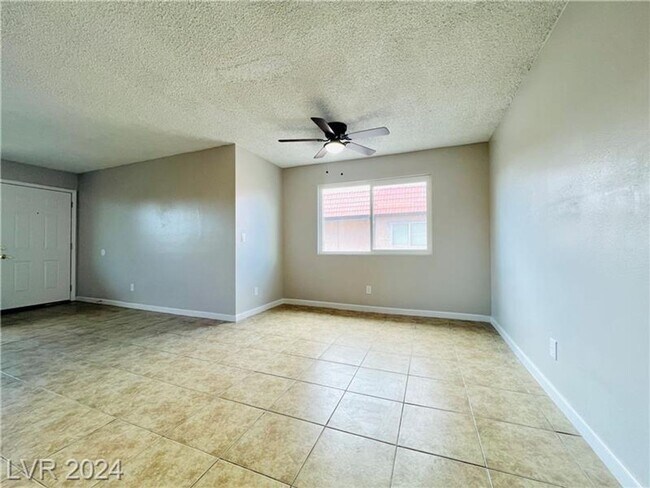 Building Photo - 2920 E Siki Ct
