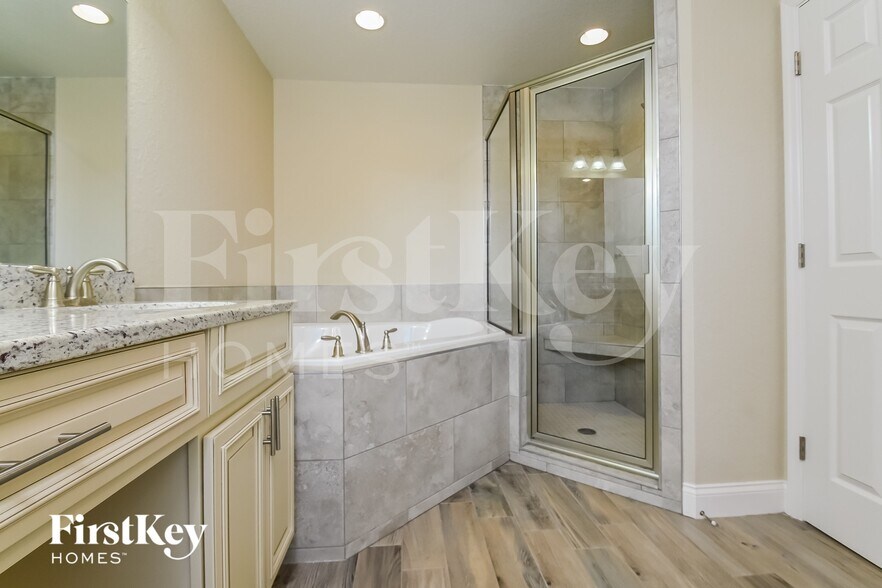 Building Photo - 201 Madalyn Ct