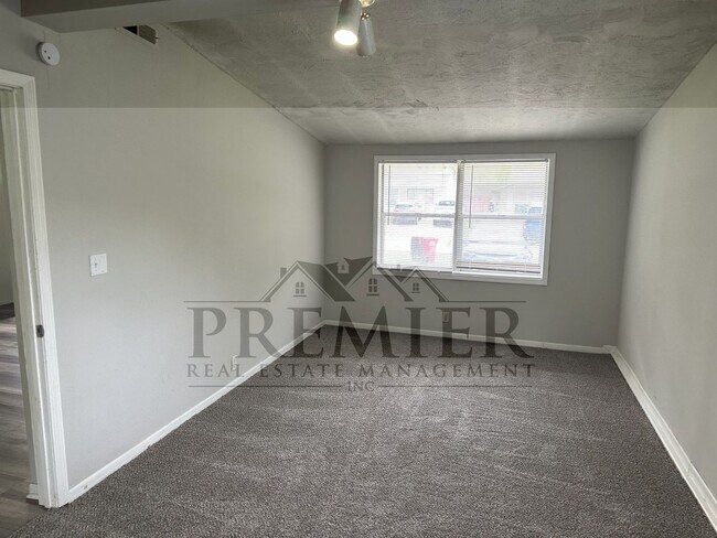 Building Photo - 505 N Geronimo Dr