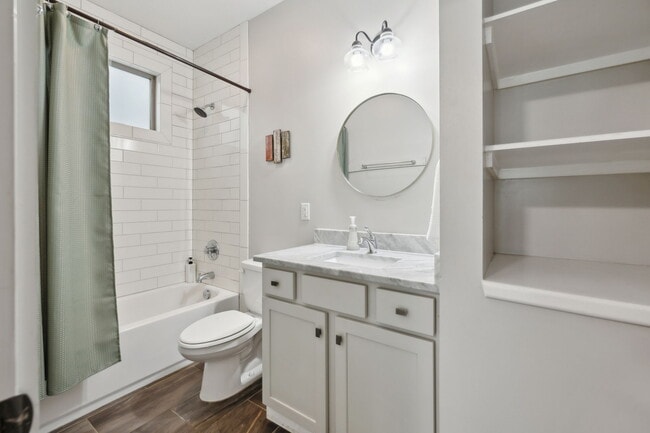 Building Photo - 1405B Stainback Ave