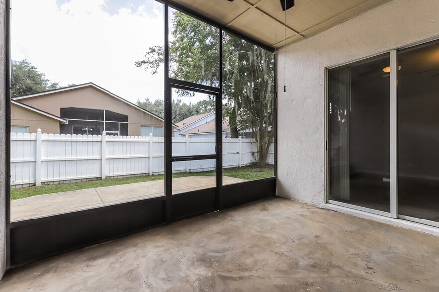 Building Photo - 2638 Allwood Ave