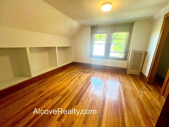 Building Photo - 40 Alfred Rd