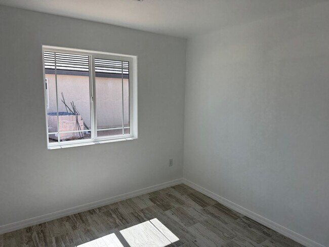 Building Photo - Brand New 3 bedroom home with 2 car garage...