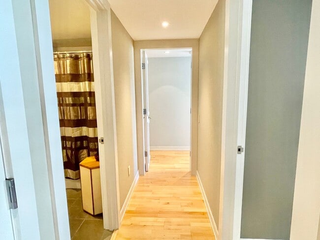 Building Photo - Millennium Stunner! 2BR/2BA 1,245sqft! Pet...