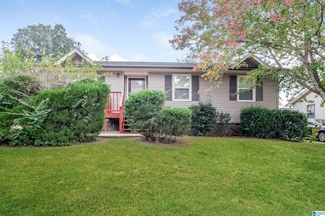 Primary Photo - 525 Oak Crest Dr