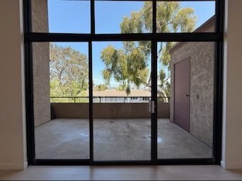 Building Photo - 11077 Palms Blvd