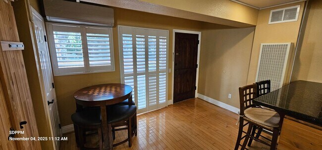 Building Photo - UTC - LA JOLLA - The Venetian - Nice STUDI...