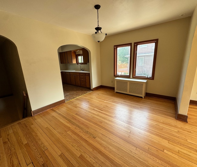Building Photo - 140 S Elmwood Ave