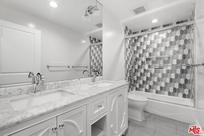 Building Photo - 22405 Calipatria Dr