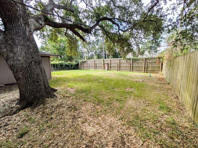 Building Photo - 2109 Coronado Pl