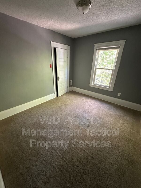 Building Photo - 3901 W 36th St
