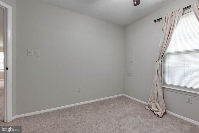 Building Photo - 7764 Mayfair Cir