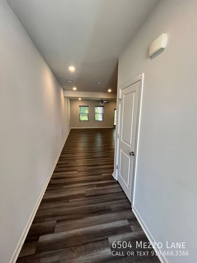 Building Photo - 6504 Mezzo Ln