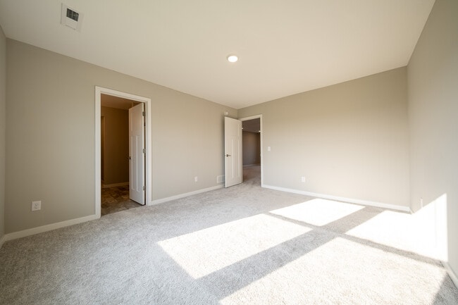 Building Photo - 15083 Athgoe Dr