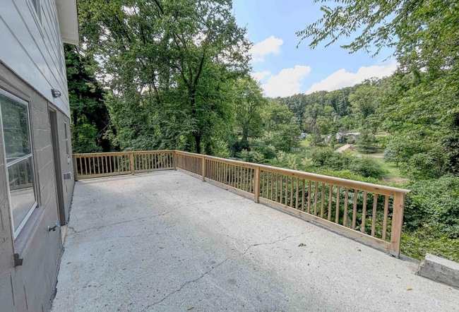 Building Photo - Modern 2BR/1.5BA Property with Renovated Interior and Unique Bonus Spaces