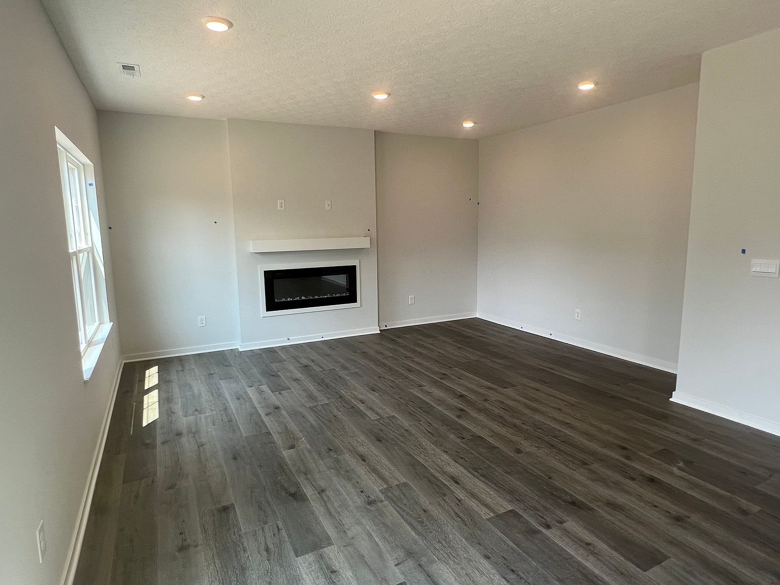 Building Photo - 985 Allegro Dr