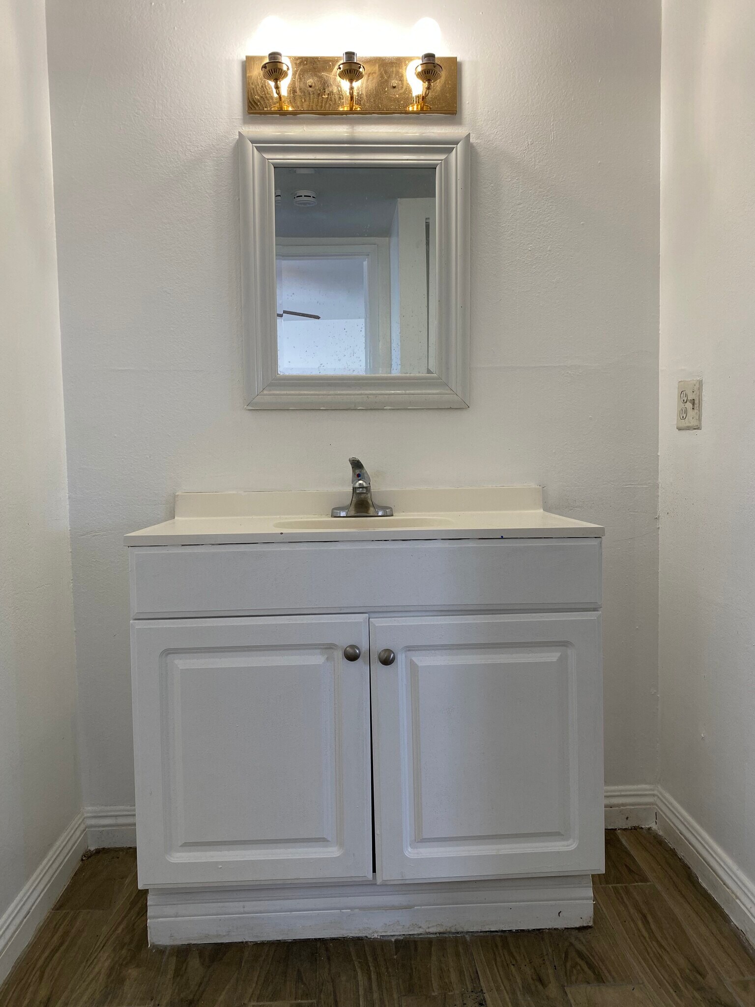 Building Photo - 1300 N 22nd St