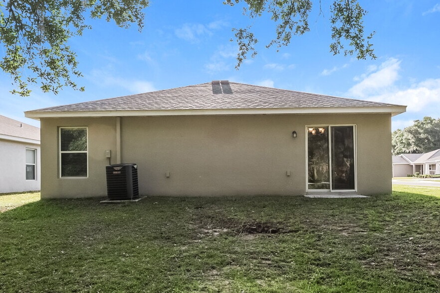 Building Photo - 8006 Brookeshire Dr